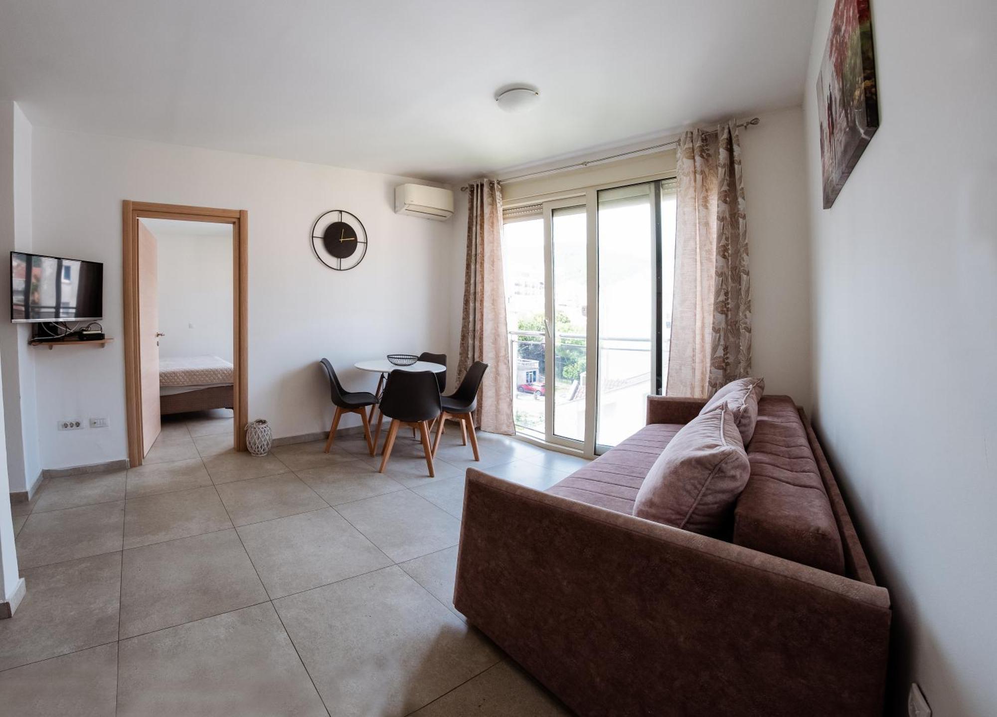 Square Inn Budva Ngoại thất bức ảnh