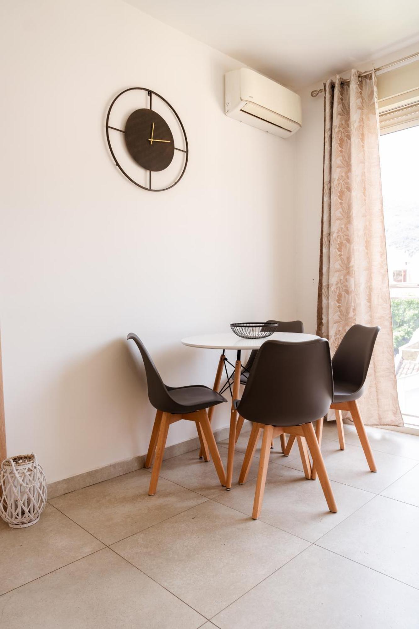 Square Inn Budva Ngoại thất bức ảnh