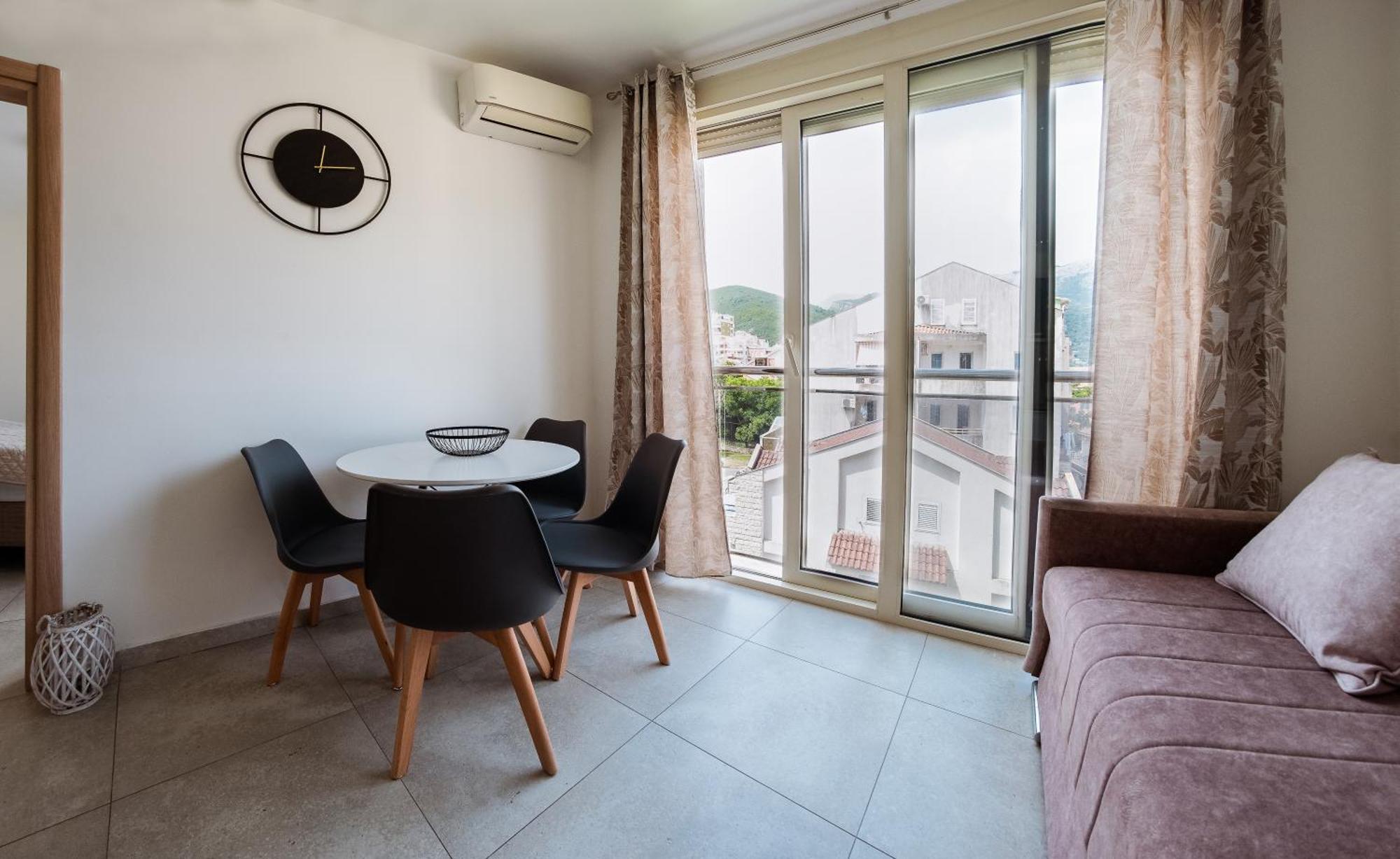 Square Inn Budva Ngoại thất bức ảnh